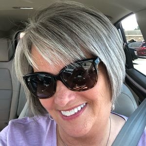 Meet your Posher, Debra